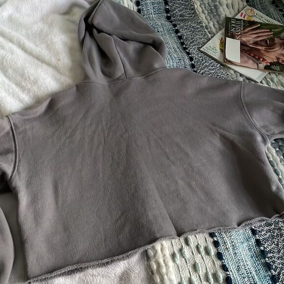 Wanderlust cropped hoodie - medium - Picture 5 of 5